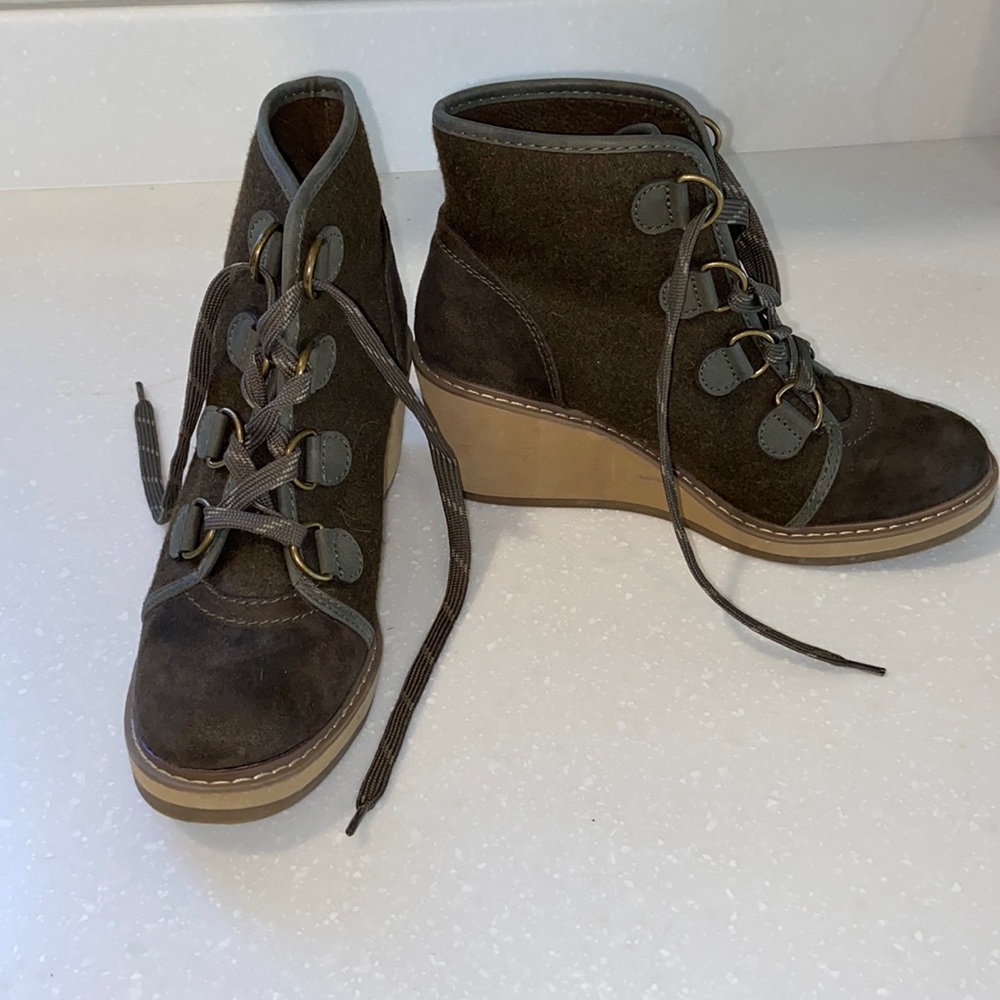Women’s Green Wedge Bootie